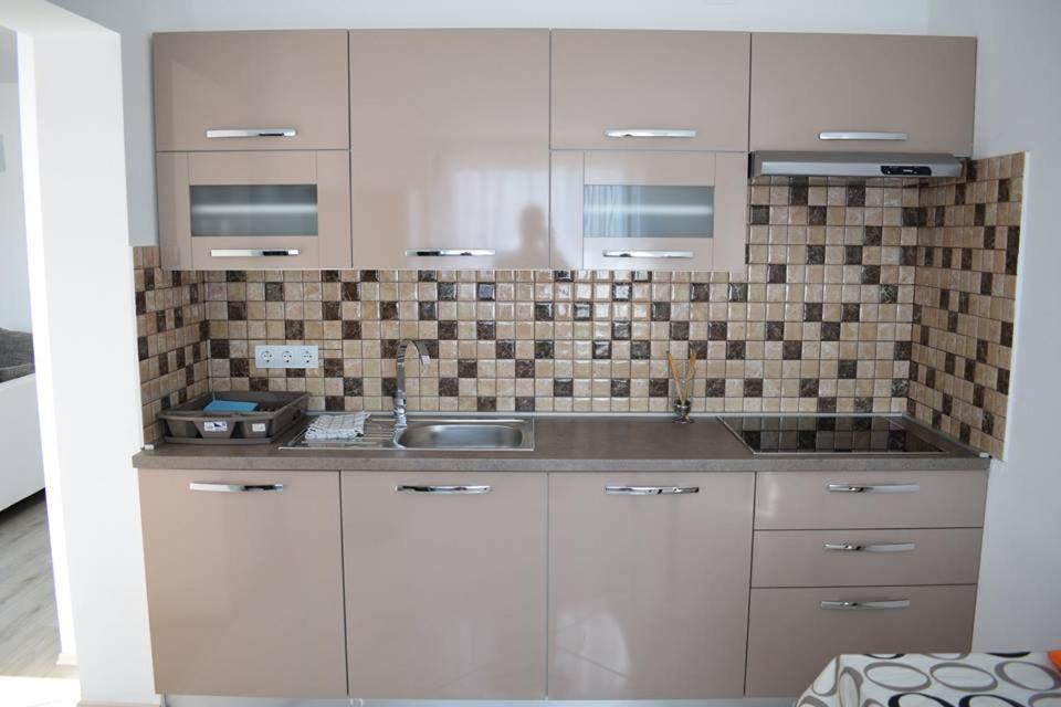 Apartmani Celjak พาก ภายนอก รูปภาพ