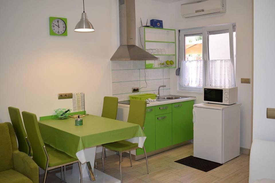 Apartmani Celjak พาก ภายนอก รูปภาพ